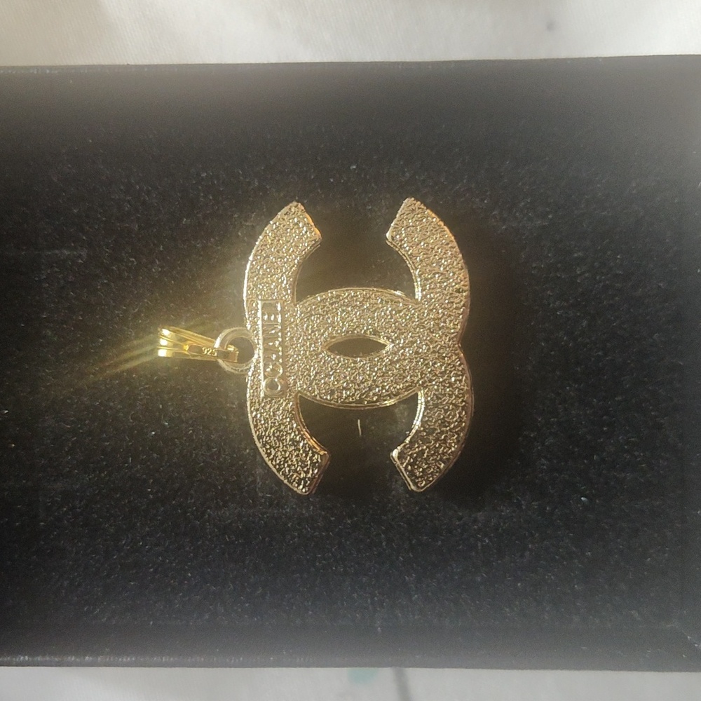 Chanel Authentic Stamped With Zircon Stones 18 K Gold Necklace - Picture 2 of 4